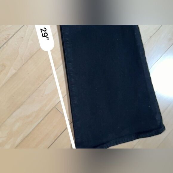 Citizens of Humanity Lilah High Rise Bootcut
In Black 28 - Picture 14 of 16